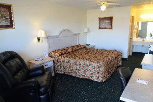 Country Hearth Inn-Union City Room photo